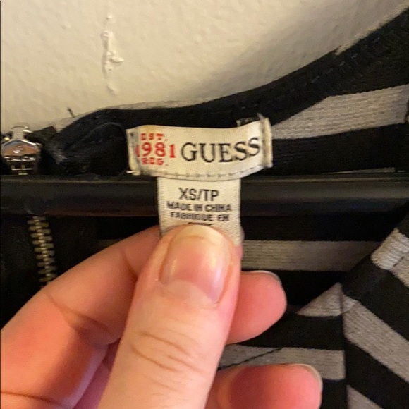 Ladies Guess dress - Picture 2 of 4